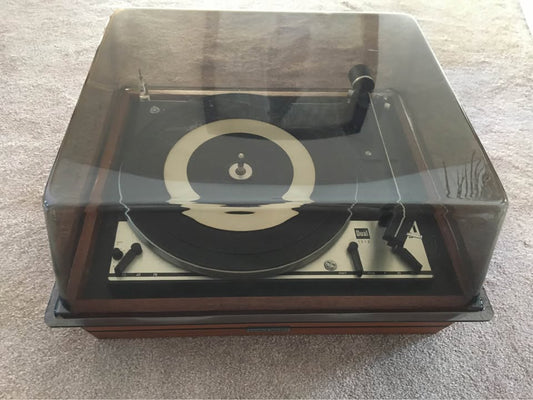 DUAL 1215 Turntable, by United Audio; Walnut