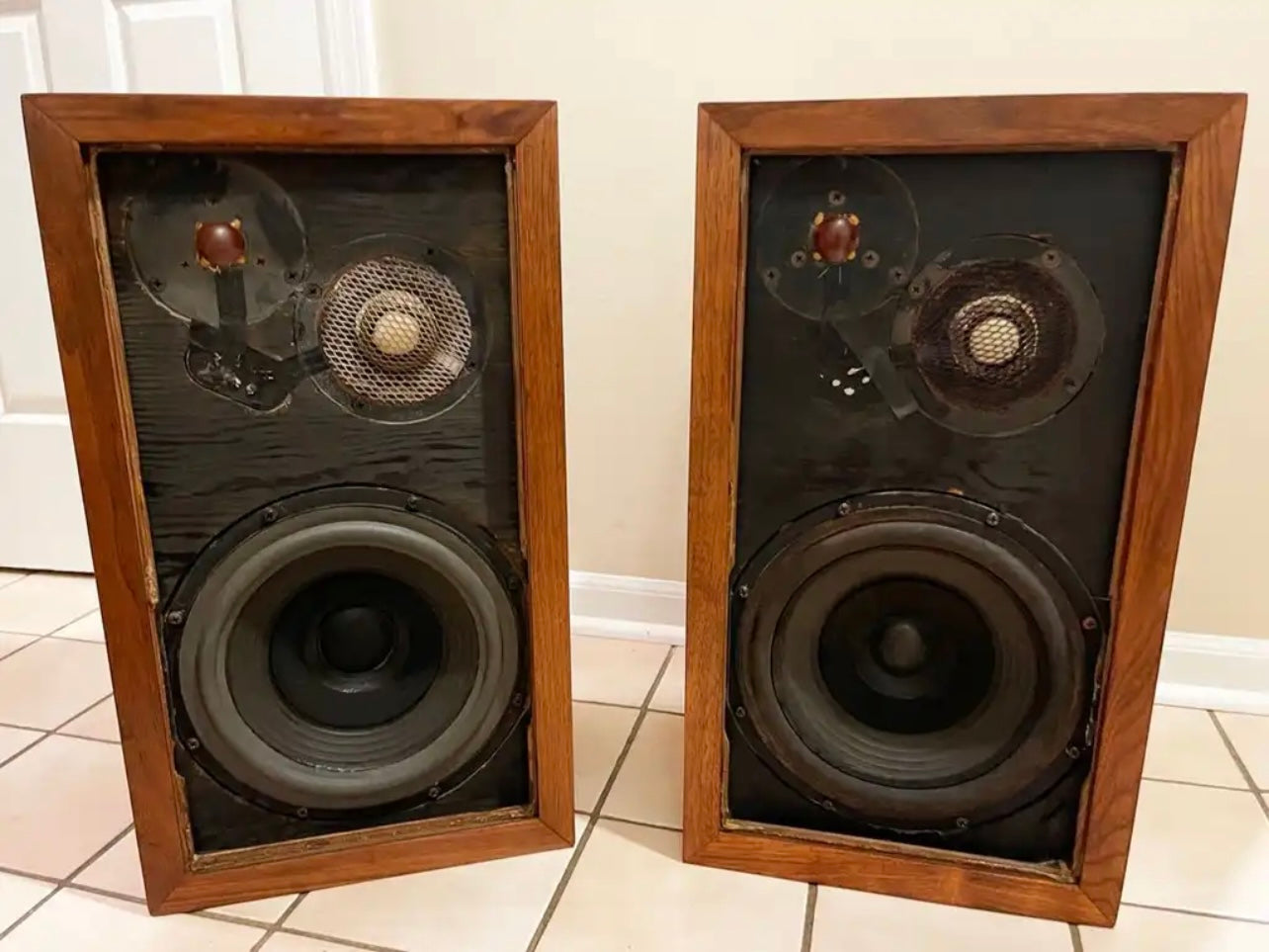 Acoustic Research AR-3 Floor Speakers